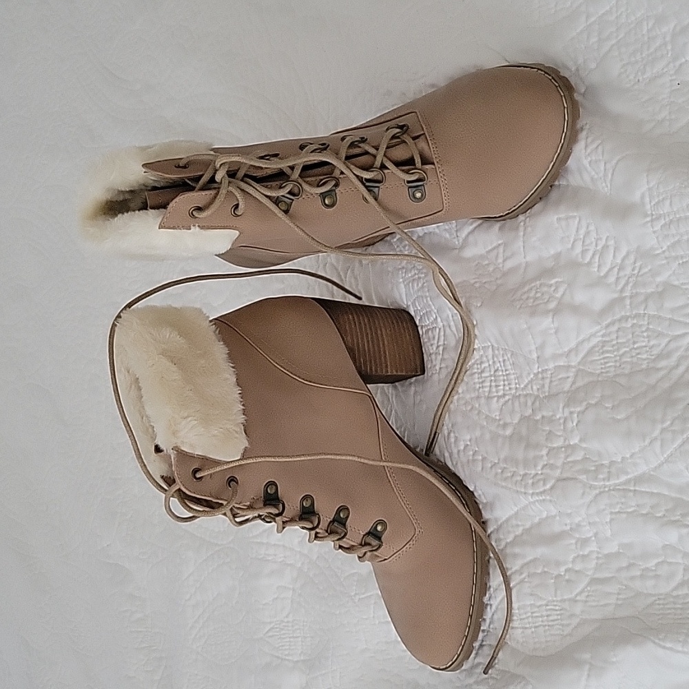 Heeled Lace up boots